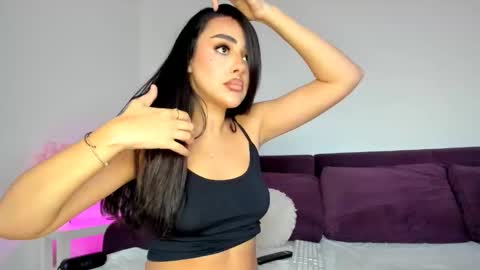 Emma online show from November 2025 07:41:02 AM