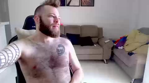 Snapshot of hornyhairy_bi chatting on September 2025 02:42:01 PM Harry online show from September 2025 02:42:01 PM