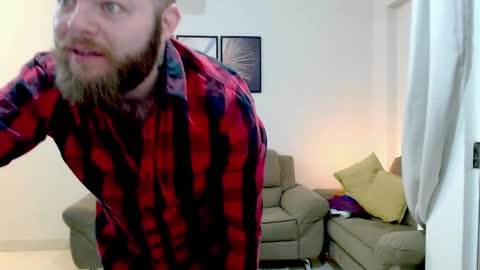 Snapshot of hornyhairy_bi chatting on September 2025 01:43:01 AM Harry online show from September 2025 01:43:01 AM