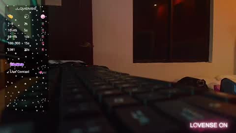 Snapshot of hornyhousekeeper_ chatting on December 2024 12:27:01 PM Valentina online show from December 2024 12:27:01 PM