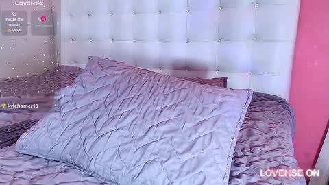 Snapshot of hornyhousekeeper_ chatting on December 2024 12:56:01 PM Valentina online show from December 2024 12:56:01 PM