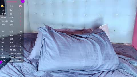 Snapshot of hornyhousekeeper_ chatting on February 2025 03:41:02 PM Valentina online show from February 2025 03:41:02 PM
