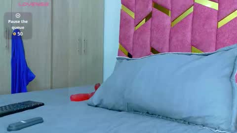 Snapshot of hornyhousekeeper_ chatting on October 2025 03:29:01 PM Valentina online show from October 2025 03:29:01 PM