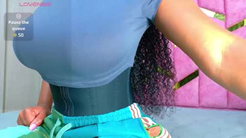 Snapshot of hornyhousekeeper_ chatting on November 2025 01:10:02 PM Valentina online show from November 2025 01:10:02 PM