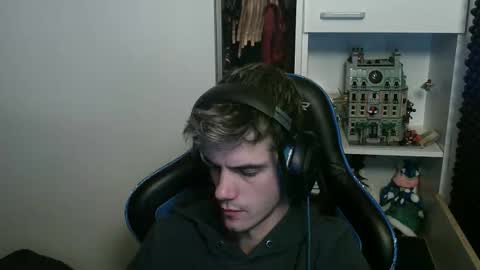 Joey online show from November 2025 01:17:02 AM