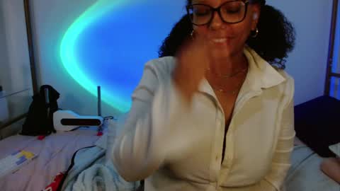 Snapshot of hornylittlehoney chatting on December 2024 02:49:02 PM Horny Little Honey online show from December 2024 02:49:02 PM