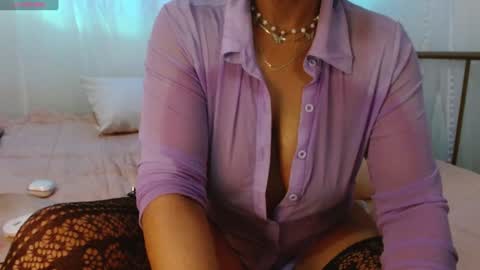 Snapshot of hornylittlehoney chatting on February 2025 07:52:01 AM Horny Little Honey online show from February 2025 07:52:01 AM
