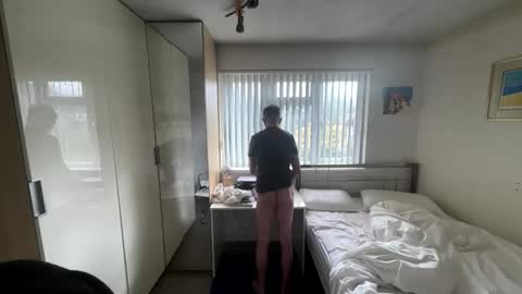 Hornylondon online show from September 2025 10:26:01 AM