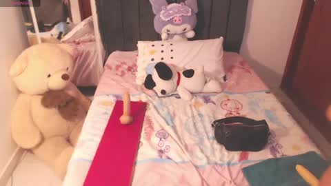Snapshot of hornymillf_ chatting on May 2026 01:39:02 PM C I A R A online show from May 2026 01:39:02 PM