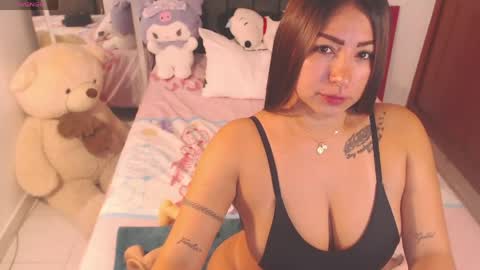 Snapshot of hornymillf_ chatting on May 2026 01:17:02 PM C I A R A online show from May 2026 01:17:02 PM