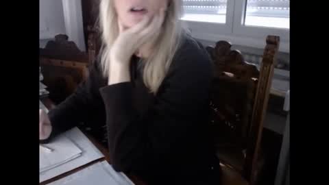 Hornyssima online show from November 2025 10:47:01 AM