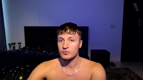 Snapshot of hornystar77 chatting on January 2025 01:09:02 PM Ayan online show from January 2025 01:09:02 PM