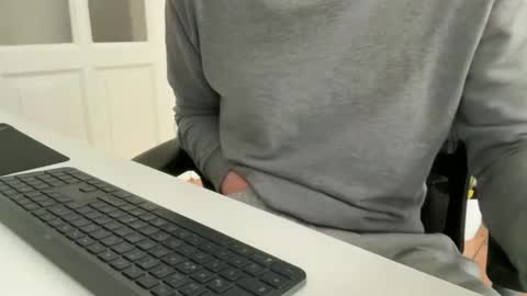 Snapshot of hornysteve_69 chatting on October 2025 07:17:02 AM Steve online show from October 2025 07:17:02 AM