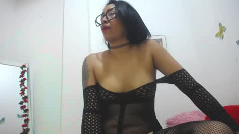 Snapshot of hornywife_ chatting on May 2026 02:14:01 PM Agatha online show from May 2026 02:14:01 PM