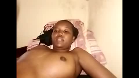 Snapshot of hornyy_cutie chatting on January 2025 02:24:02 PM Its Cora online show from January 2025 02:24:02 PM