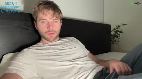 Snapshot of hot8pack01 chatting on December 2024 05:07:01 AM Edward aka Wolf online show from December 2024 05:07:01 AM