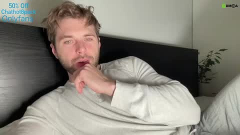 Snapshot of hot8pack01 chatting on December 2024 08:47:01 PM Edward aka Wolf online show from December 2024 08:47:01 PM