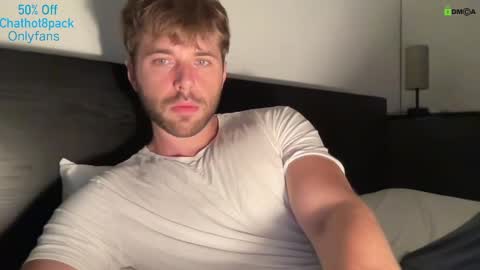 Snapshot of hot8pack01 chatting on September 2025 06:11:02 PM Edward aka Wolf online show from September 2025 06:11:02 PM