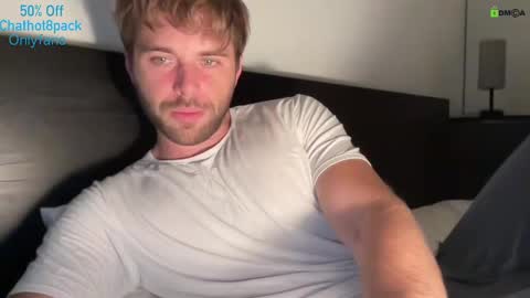 Snapshot of hot8pack01 chatting on October 2025 01:16:01 AM Edward aka Wolf online show from October 2025 01:16:01 AM