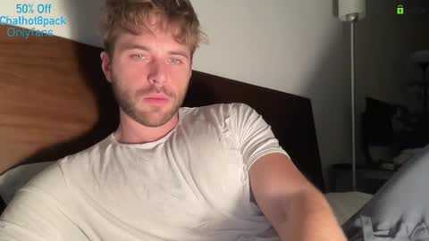 Snapshot of hot8pack01 chatting on November 2025 11:25:02 PM Edward aka Wolf online show from November 2025 11:25:02 PM