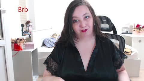 Snapshot of hot_and_pretty chatting on December 2024 03:57:01 PM Lila online show from December 2024 03:57:01 PM