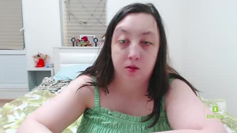 Snapshot of hot_and_pretty chatting on January 2025 03:44:02 PM Lila online show from January 2025 03:44:02 PM