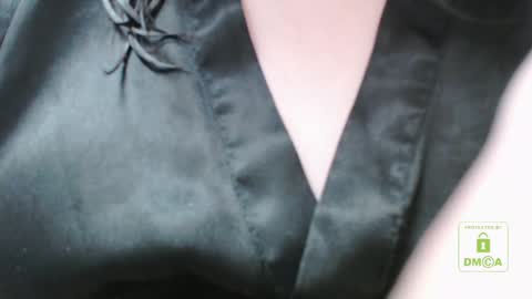 Snapshot of hot_and_pretty chatting on January 2025 09:18:02 AM Lila online show from January 2025 09:18:02 AM