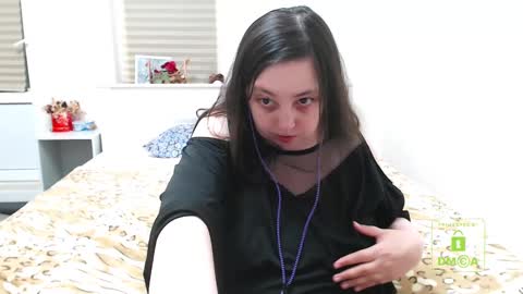 Snapshot of hot_and_pretty chatting on February 2025 04:04:01 PM Lila online show from February 2025 04:04:01 PM