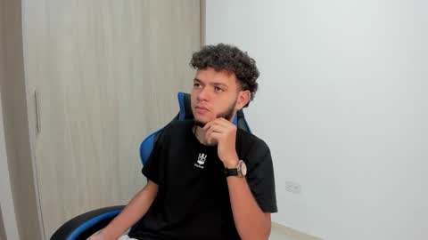 hot bad boy69 online show from February 2026 06:17:01 PM