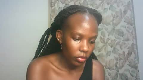 Snapshot of hot_berry2003 chatting on November 2025 09:14:02 PM Millie online show from November 2025 09:14:02 PM