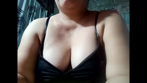 Snapshot of hot_boobs21 chatting on October 2025 09:37:01 PM hot_boobs21 online show from October 2025 09:37:01 PM