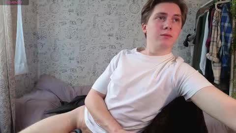 Snapshot of hot_boy_oscar chatting on November 2025 12:04:02 PM Oscar online show from November 2025 12:04:02 PM