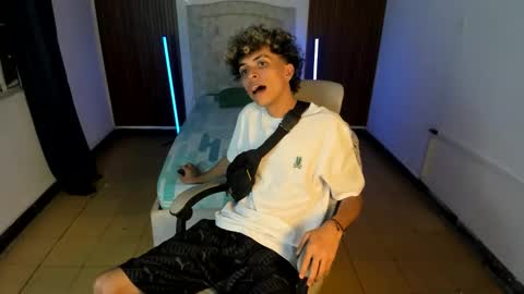 Snapshot of hot_bunny713 chatting on November 2025 03:06:02 AM hot bunny online show from November 2025 03:06:02 AM