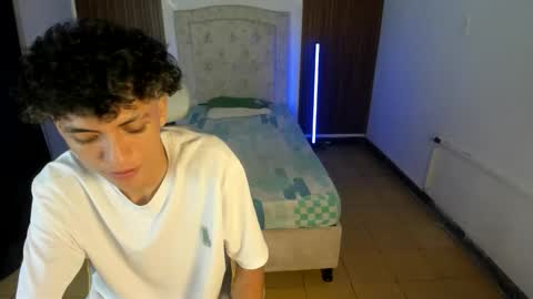 Snapshot of hot_bunny713 chatting on November 2025 03:54:01 AM hot bunny online show from November 2025 03:54:01 AM