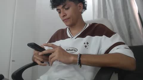 Salomon online show from January 2026 06:46:01 PM