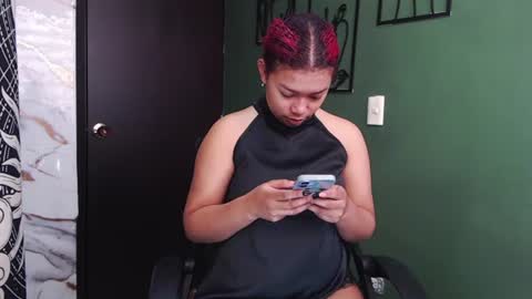 Snapshot of hot_chocolate_4u chatting on July 2026 04:58:01 PM hot chocolate 4u online show from July 2026 04:58:01 PM