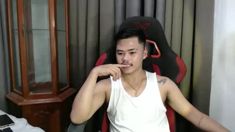 Snapshot of hot_emmanuel chatting on October 2025 04:34:02 AM hot_emmanuel online show from October 2025 04:34:02 AM