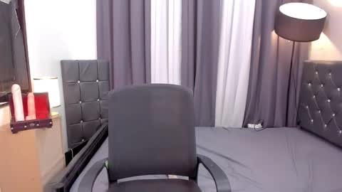 Snapshot of hot_fucking_lee chatting on February 2026 12:09:02 PM kelly lee online show from February 2026 12:09:02 PM