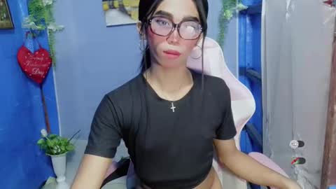 Khianna online show from March 2026 01:40:02 PM