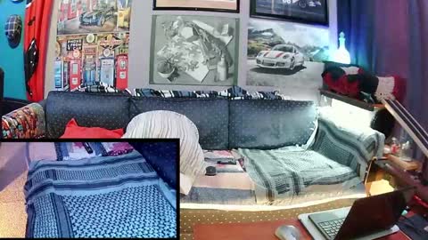 Snapshot of hot_krispy_kreme chatting on May 2026 08:17:01 PM hot_krispy_kreme online show from May 2026 08:17:01 PM