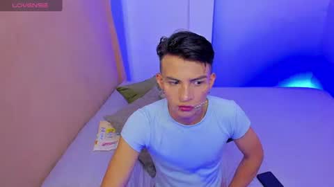 Alejandro online show from April 2026 02:44:01 AM