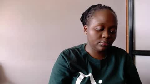 Snapshot of hot_linahh chatting on November 2025 09:09:01 AM Linah online show from November 2025 09:09:01 AM