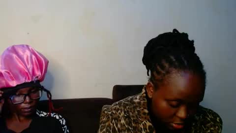 Snapshot of hot_linahh chatting on November 2025 05:23:01 PM Linah online show from November 2025 05:23:01 PM