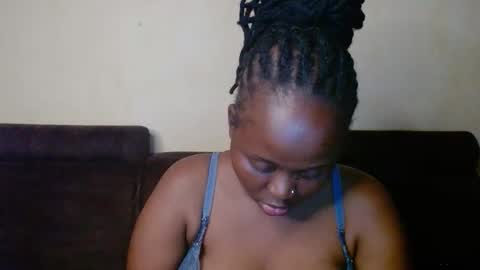 Snapshot of hot_linahh chatting on November 2025 10:37:02 PM Linah online show from November 2025 10:37:02 PM