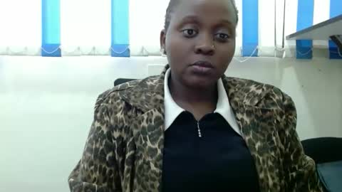 Snapshot of hot_linahh chatting on November 2025 08:37:01 AM Linah online show from November 2025 08:37:01 AM