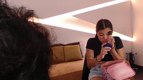 Alana online show from January 2025 08:54:01 PM