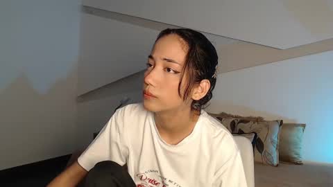 Alana online show from October 2025 10:29:01 PM