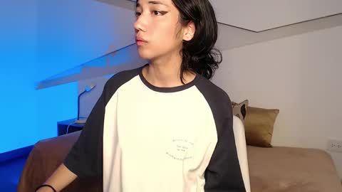 Alana online show from October 2025 09:06:01 PM