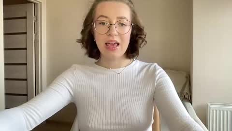 Snapshot of hot_lliinns chatting on December 2024 10:23:02 AM Lina online show from December 2024 10:23:02 AM