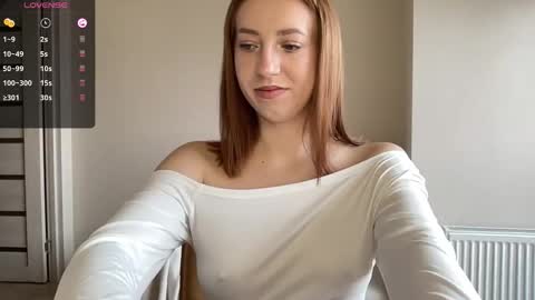 Snapshot of hot_lliinns chatting on September 2025 06:59:02 AM Lina online show from September 2025 06:59:02 AM